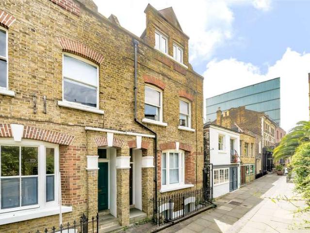 House for sale in South Hackney, Greater London