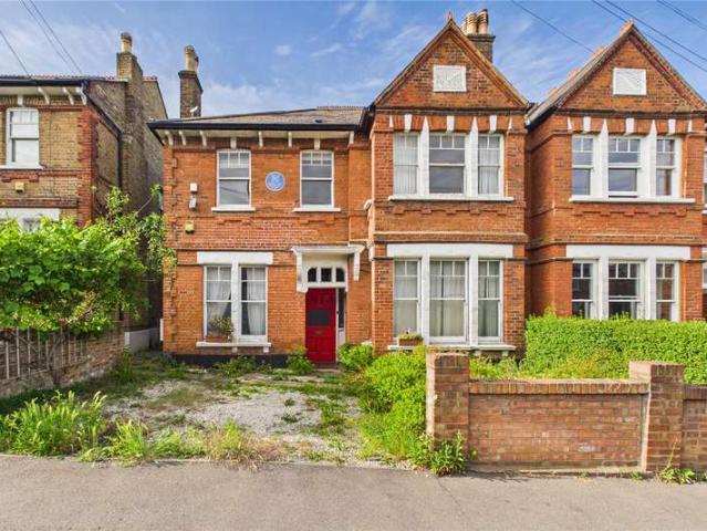 House for sale in Tulse Hill, Greater London
