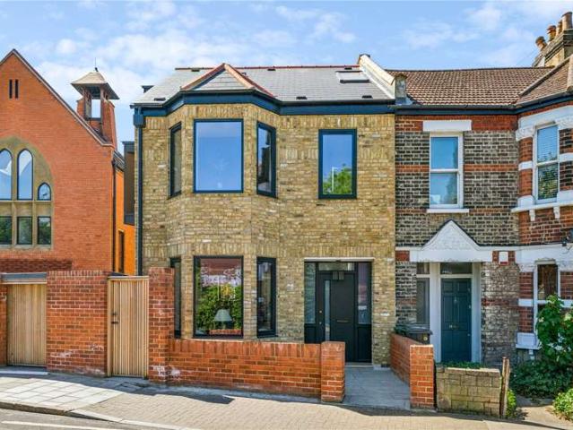 House for sale in Streatham, Greater London