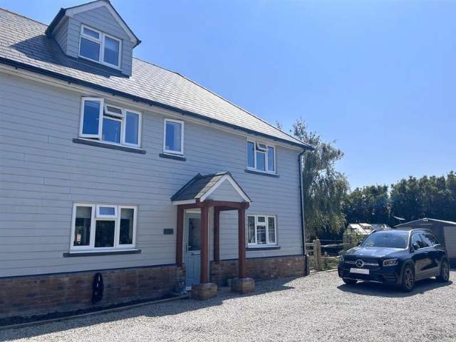 House for sale in Whitehouse Farm, Folkestone and Hythe