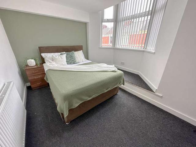 House for rent in Kensington, Calderstones