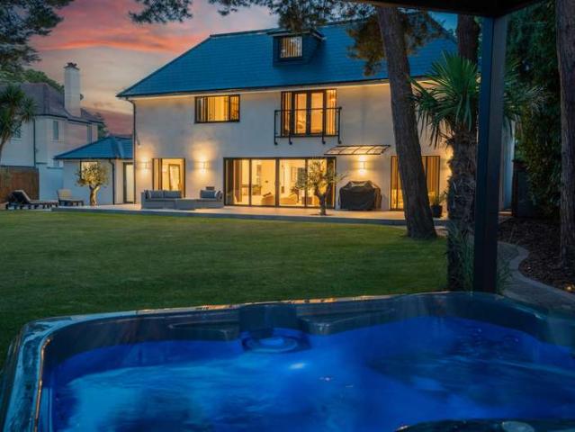 House for sale in Canford Cliffs, Poole