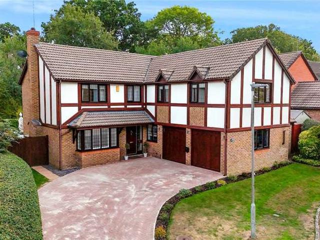 House for sale in Temple Park, Binfield