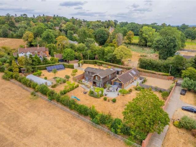 House for sale in Thorpe, Row Town