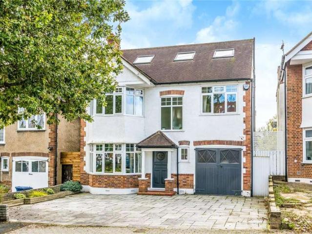 House for sale in East Barnet, Greater London