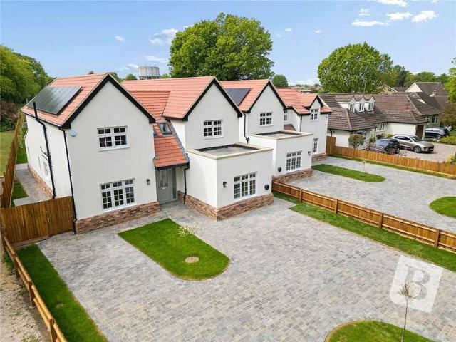 House for sale in Navestock Side, Essex