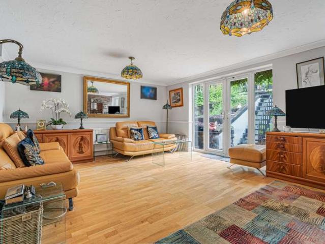 House for sale in Bledlow Ridge, Buckinghamshire