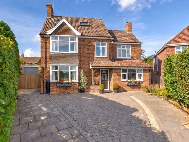 House for sale in Preston Plucknett, Yeovil
