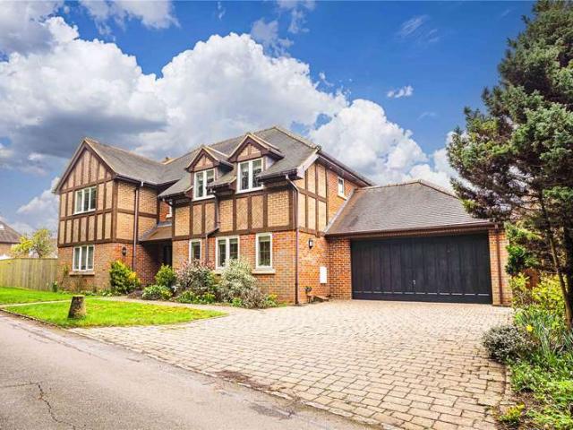House for sale in Pouchen End, Hertfordshire