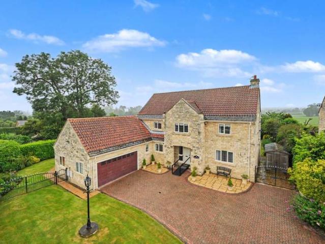 House for sale in Ledston, West Yorkshire