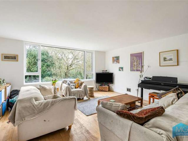 House for sale in Hendon, Greater London