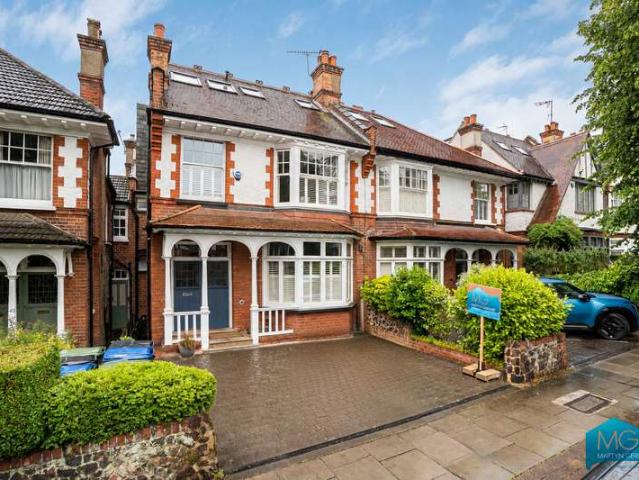 House for sale in Winchmore Hill, Palmers Green