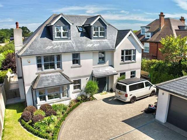 House for sale in Milford-on-Sea, Ashurst Bridge