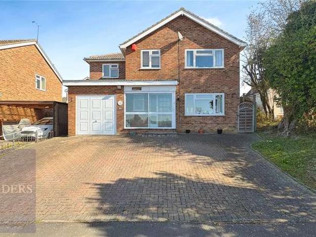 House for sale in Chipping Hill, Essex
