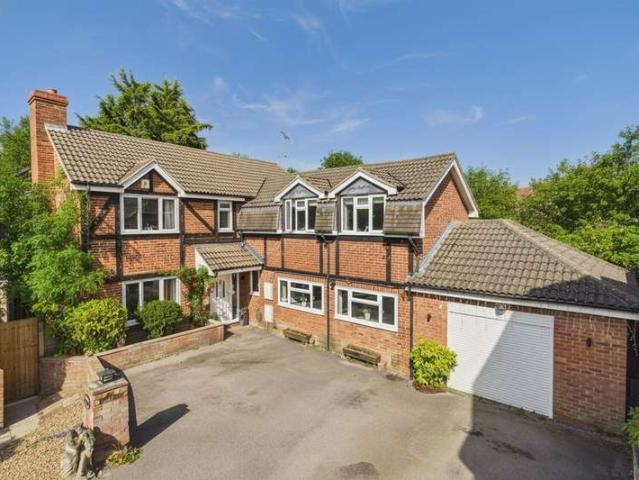 House for sale in Newell Green