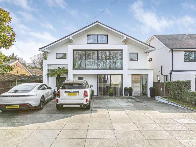 House for sale in London Borough of Barnet, Greater London