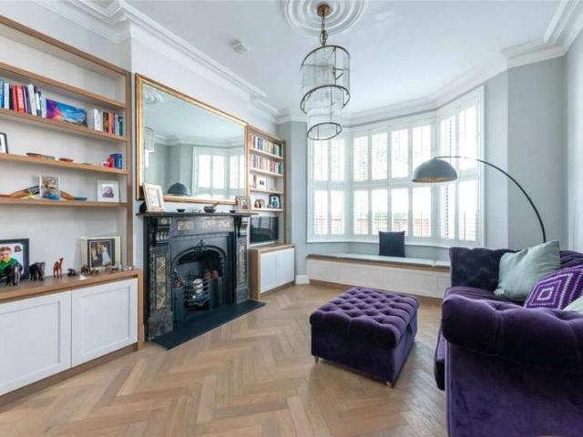 House for sale in Brondesbury, Greater London