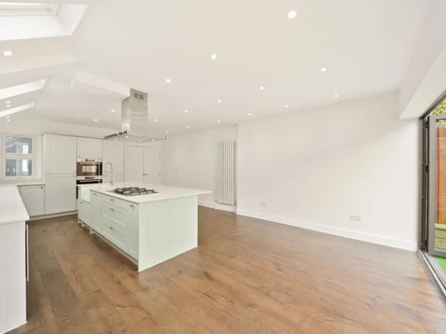 House for rent in Dollis Hill, Greater London