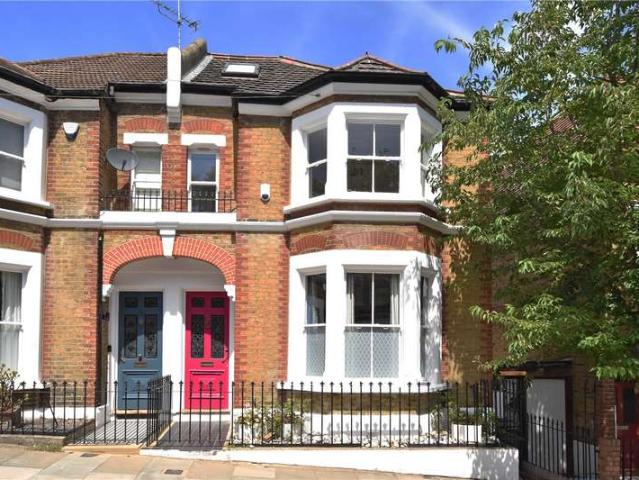 House for sale in East Greenwich, Greater London