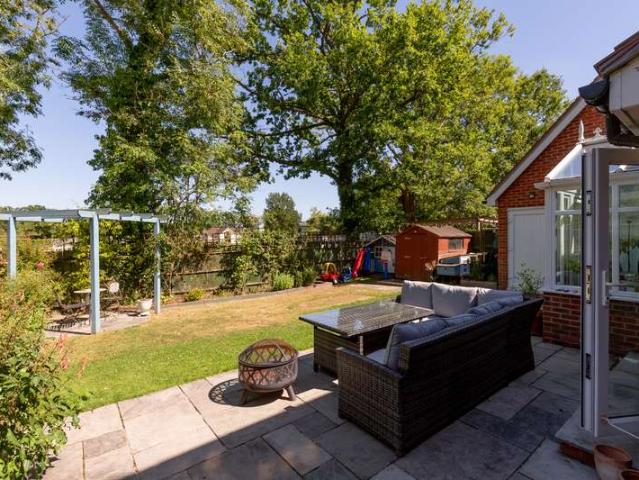 House for sale in Red Hill, Surrey
