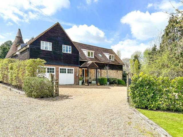 House for sale in The Butts, Kent