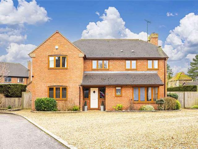 House for sale in Tilsworth, Bedfordshire