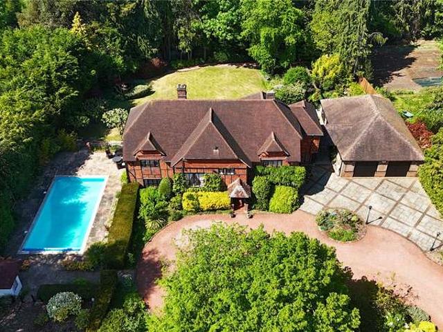 House for sale in Hart, Hampshire