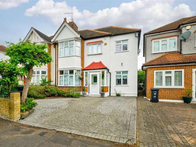 House for sale in South Woodford, South Woodford