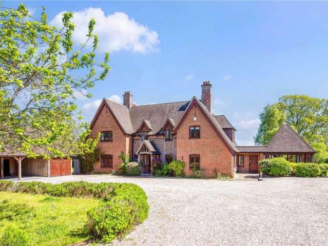 House for sale in Knightwood Park, Barton Stacey