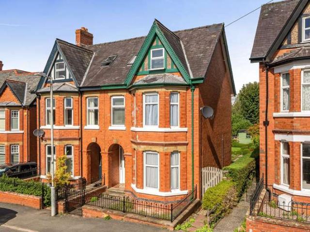 House for sale in Llandrindod Wells