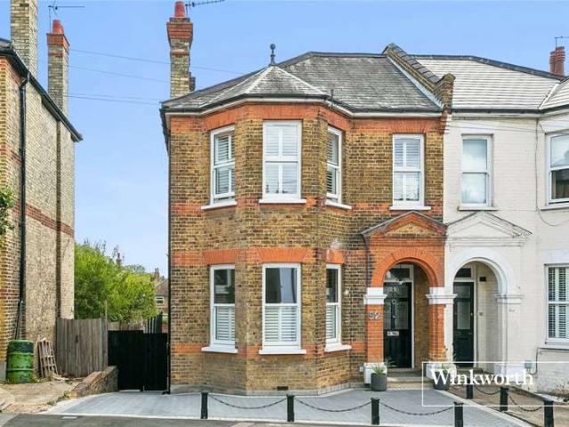 House for sale in Barnet Vale, Greater London