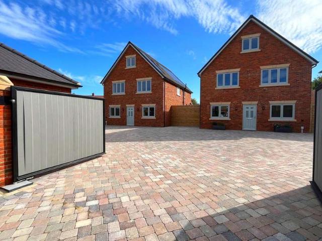 House for sale in Cross In Hand, East Sussex