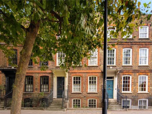 House for sale in Stepney, Greater London
