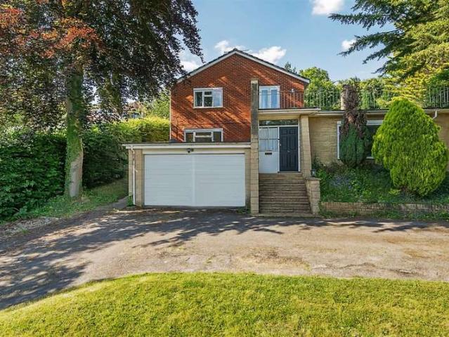 House for sale in Henley-on-Thames, Berrick Salome
