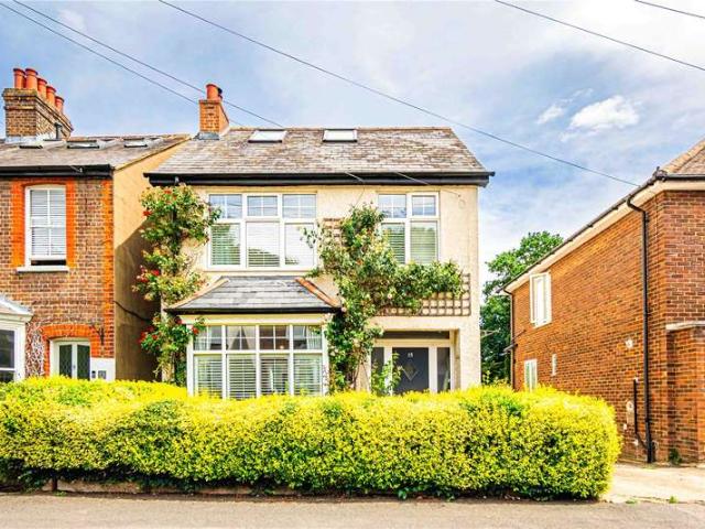 House for sale in Pouchen End, Hertfordshire