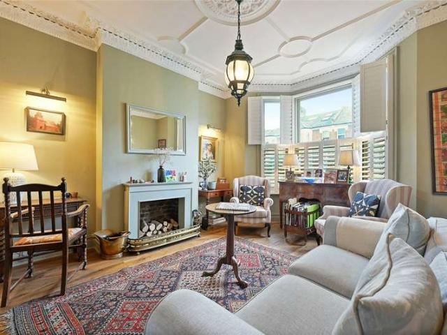 House for sale in Shepherd's Bush, Greater London