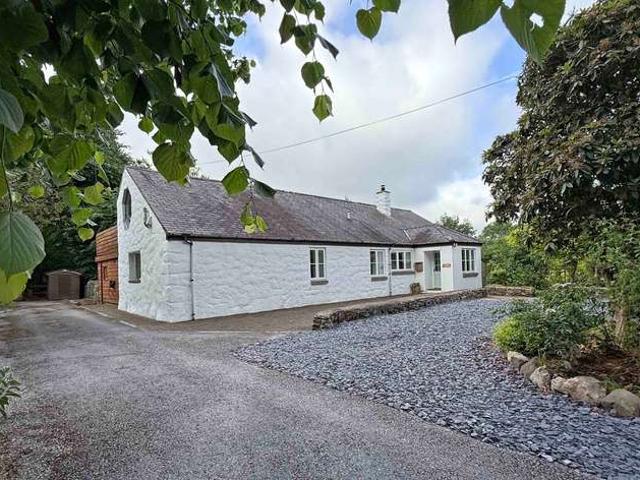 House for sale in Llanrug, Wales