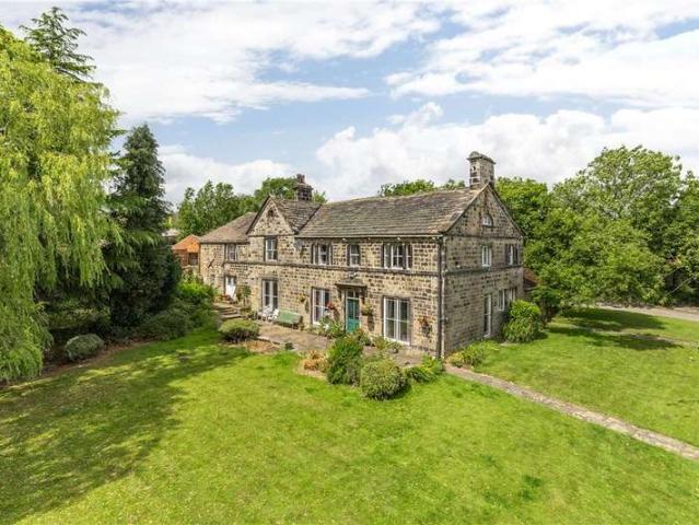 House for sale in Yeadon, West Yorkshire