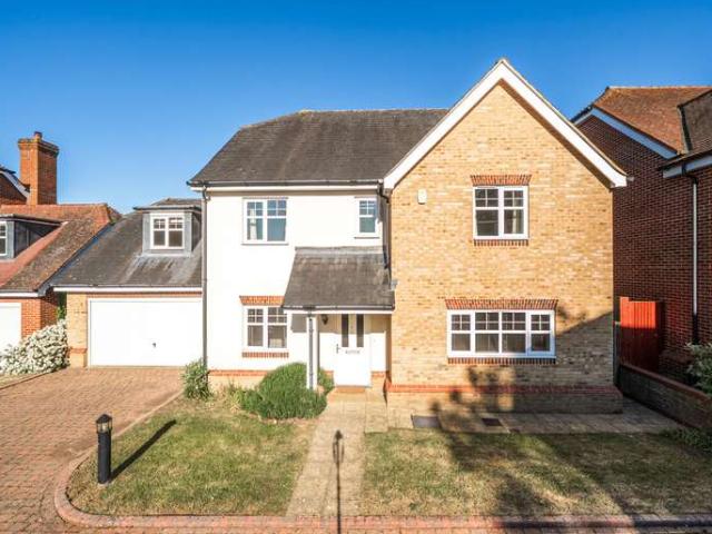 House for sale in Worplesdon, Westborough
