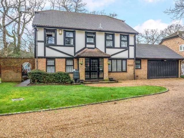 House for sale in Sheerwater, Woking