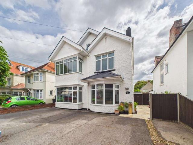 House for sale in Pokesdown, Bournemouth