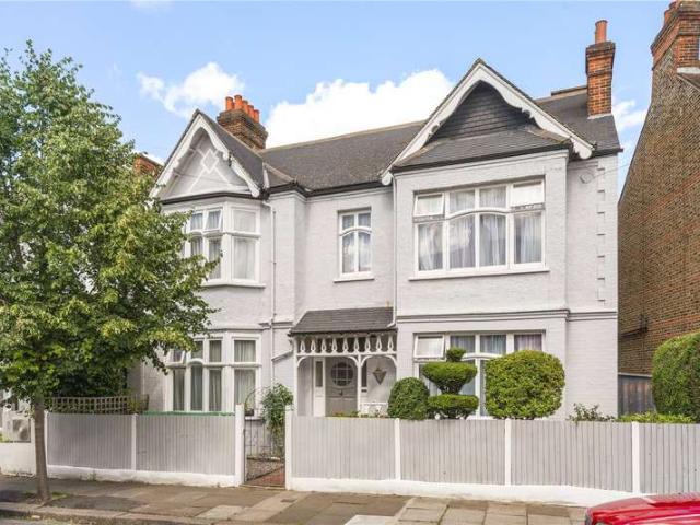 House for sale in Streatham, Greater London