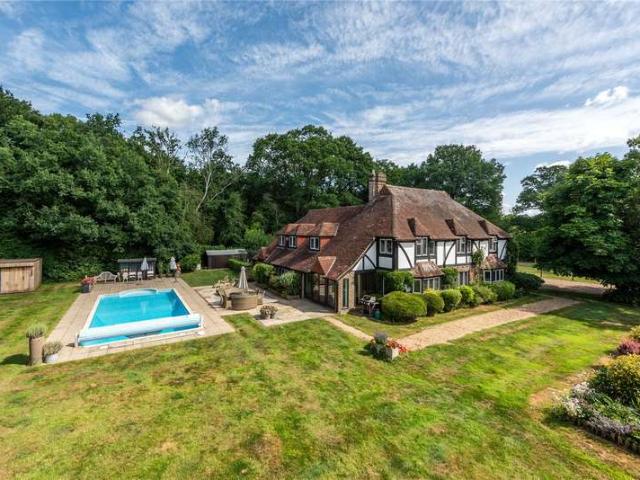 House for sale in Pachesham Park, Surrey