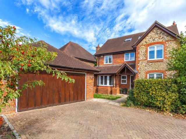 House for sale in Twyford