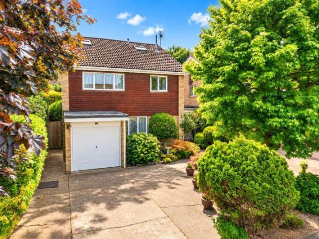 House for sale in Lightwater, Surrey Heath