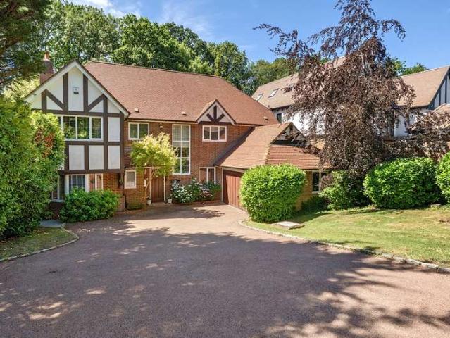 House for sale in Gerrards Cross, Tatling End