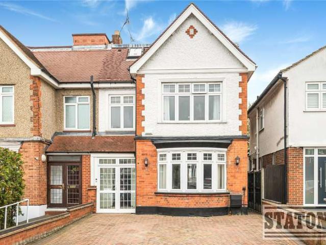 House for sale in East Barnet, Greater London