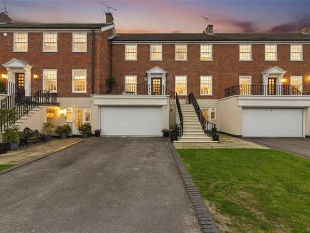 House for sale in Windlesham, Surrey Heath