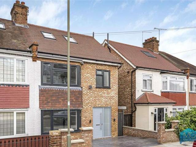 House for sale in Brunswick Park, Greater London