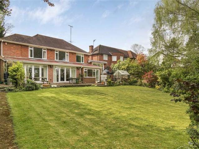 House for sale in East Barnet, Greater London